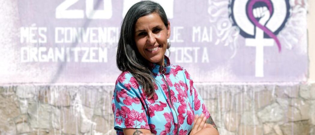 Ana Burgos: «Muchos hombres callan cuando el denunciado es un amigo suyo» Entrevista de La Vanguardia