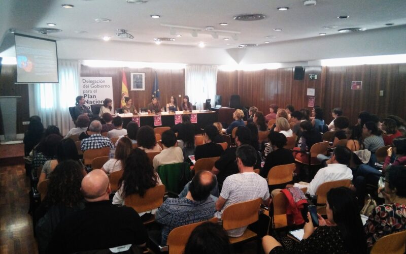 Presentaciones y vídeos del V Encuentro de profesionales de los ámbitos de género y drogas