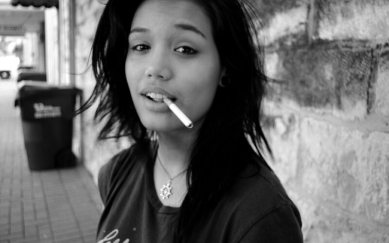 Mujeres, jóvenes y tabaco