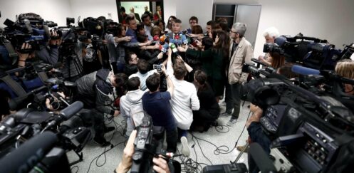 Komunikabideen ardura, fokupean // La responsabilidad de los medios de comunicación, bajo el foco