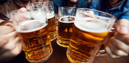 «Pídete una cerveza y no seas maricón» Artículo de Píkara Magazine